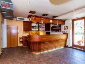 Pronájem obchodního prostoru, Měchenice, Přístavní, 175 m2