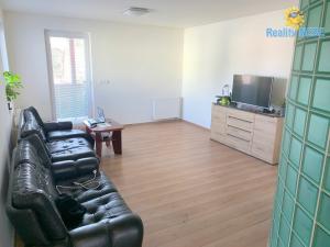 Pronájem bytu 2+1, Praha - Horní Počernice, Mezilesí, 78 m2