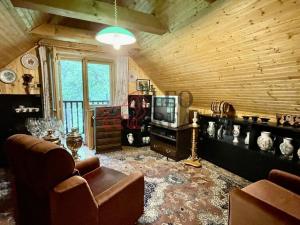 Prodej chalupy, Velké Karlovice, 150 m2