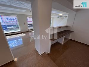 Pronájem obchodního prostoru, Karlovy Vary - Dvory, Chebská, 57 m2