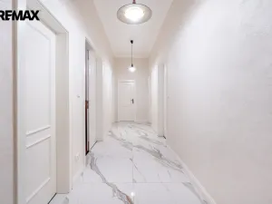 Prodej bytu 3+1, Karlovy Vary, Mariánskolázeňská, 119 m2