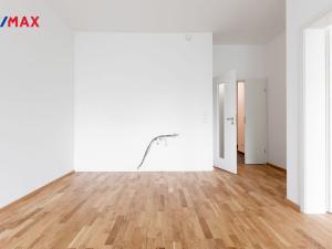 Prodej bytu 3+kk, Karlovy Vary, Šumavská, 98 m2