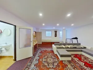 Prodej kanceláře, Karlovy Vary, Okružní, 556 m2