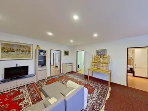 Prodej kanceláře, Karlovy Vary, Okružní, 556 m2