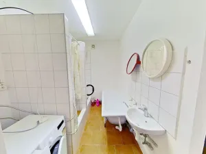 Prodej kanceláře, Karlovy Vary, Okružní, 556 m2