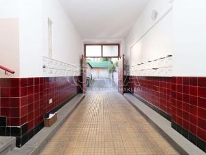 Prodej garáže, Praha - Žižkov, Čajkovského, 16 m2