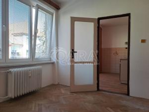 Prodej bytu 2+1, Louny, Štefánikova, 53 m2