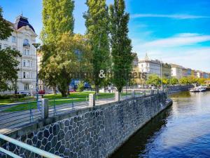 Prodej bytu 2+1, Praha - Smíchov, Janáčkovo nábřeží, 69 m2