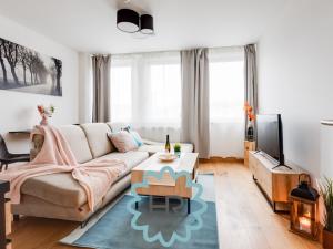 Pronájem bytu 1+kk, Praha - Vinohrady, Perucká, 25 m2