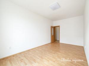 Pronájem bytu 2+kk, Jesenice, Cedrová, 69 m2