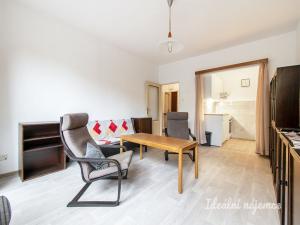 Pronájem bytu 2+kk, Praha - Vinohrady, Vinohradská, 44 m2