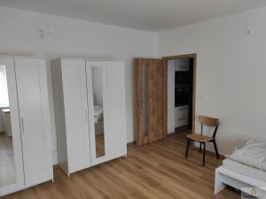 Pronájem pokoje, Olomouc, Starodružiníků, 90 m2