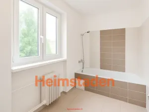 Pronájem bytu 1+kk, Havířov - Město, Hlavní třída, 37 m2
