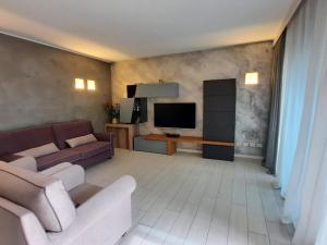 Prodej atypického bytu, Sirmione, Itálie, Via Solferino, 145 m2