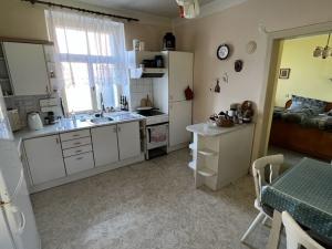 Prodej zemědělské usedlosti, Chroustovice - Holešovice, 345 m2
