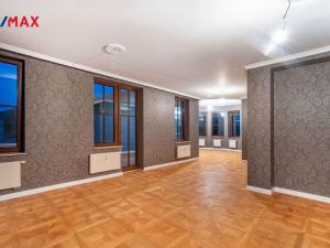 Prodej bytu 6+kk a větší, Karlovy Vary, Svahová, 537 m2