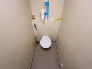 Pronájem bytu 1+kk, Praha - Strašnice, Věšínova, 28 m2