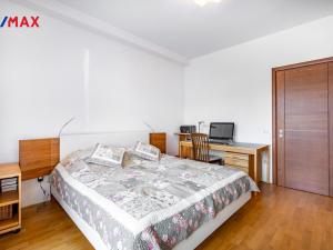 Prodej bytu 3+kk, Karlovy Vary, Jateční, 96 m2