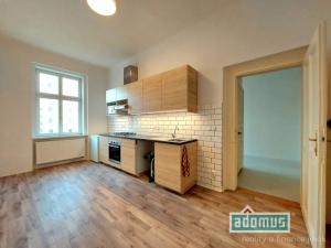 Pronájem bytu 3+1, Praha - Karlín, Sokolovská 327/29, 100 m2