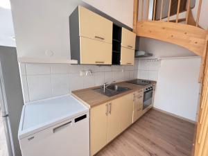 Prodej bytu 2+kk, Praha - Nové Město, Wenzigova, 96 m2