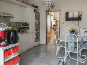 Prodej rodinného domu, Černá Hora, nám. Míru, 295 m2