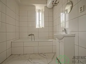 Pronájem bytu 1+1, Vápenná, 42 m2