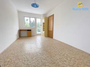 Pronájem bytu 1+1, Praha - Záběhlice, Roztylské sady, 39 m2