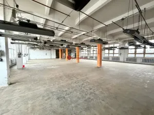 Pronájem skladu, Pelhřimov, Křemešnická, 1000 m2