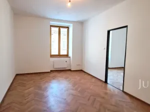 Pronájem bytu 3+1, Písek, Žižkova třída, 64 m2