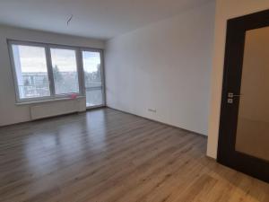 Pronájem bytu 2+kk, Pardubice - Zelené Předměstí, Pod Vinicí, 63 m2