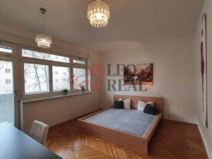 Pronájem bytu 2+kk, Praha - Vršovice, Kišiněvská, 50 m2