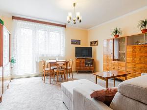 Prodej bytu 3+1, Velvary, Malovarská, 58 m2