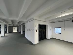 Pronájem skladu, Jindřichův Hradec, U Dolního Skrýchova, 500 m2