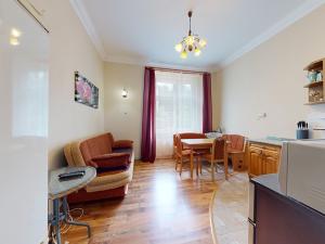 Prodej bytu 1+1, Karlovy Vary, Krále Jiřího, 40 m2