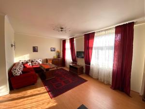 Prodej bytu 3+kk, Karlovy Vary, nábřeží Jana Palacha, 82 m2