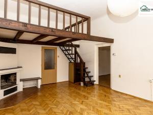 Prodej bytu 2+1, Cheb, Mánesova, 83 m2