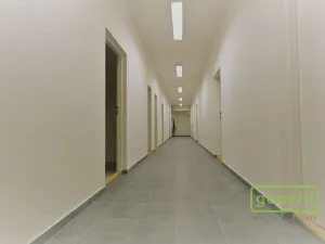 Pronájem kanceláře, Praha - Černý Most, Kpt. Stránského, 100 m2