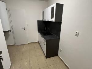 Pronájem obchodního prostoru, Pelhřimov, Pražská, 96 m2