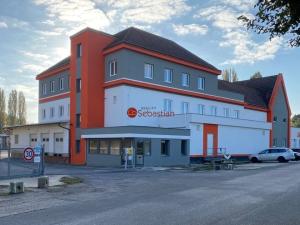 Pronájem kanceláře, Jičín - Valdické Předměstí, Dělnická, 245 m2