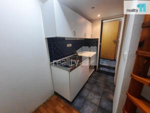 Pronájem bytu 2+kk, Praha - Lhotka, Štúrova, 25 m2