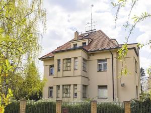 Prodej vily, Praha - Dejvice, Nad Šárkou, 439 m2