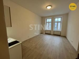 Pronájem bytu 1+kk, Ostrava - Přívoz, Nádražní, 28 m2