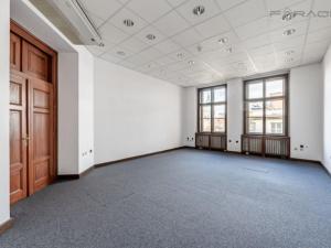 Pronájem kanceláře, Praha - Nové Město, Politických vězňů, 2000 m2