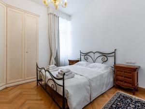 Pronájem bytu 3+kk, Praha - Vinohrady, Italská, 106 m2