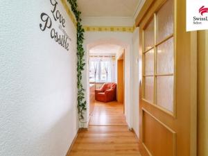 Prodej bytu 3+1, Ostrov, Komenského, 56 m2
