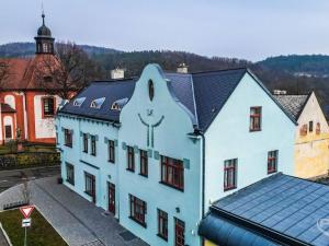 Prodej vícegeneračního domu, Valeč, Náměstí, 287 m2