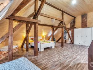 Prodej vícegeneračního domu, Valeč, Náměstí, 287 m2