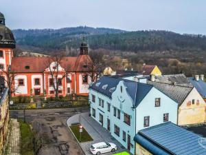 Prodej vícegeneračního domu, Valeč, Náměstí, 287 m2