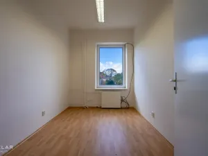 Pronájem kanceláře, Krnov - Pod Bezručovým vrchem, Revoluční, 328 m2