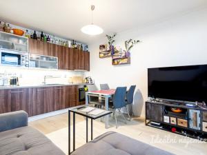 Pronájem bytu 2+kk, Praha - Letňany, Tupolevova, 31 m2